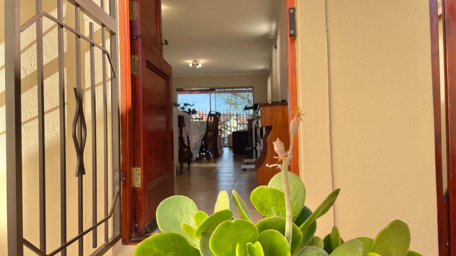 2 Bedroom Property for Sale in Strand South Western Cape